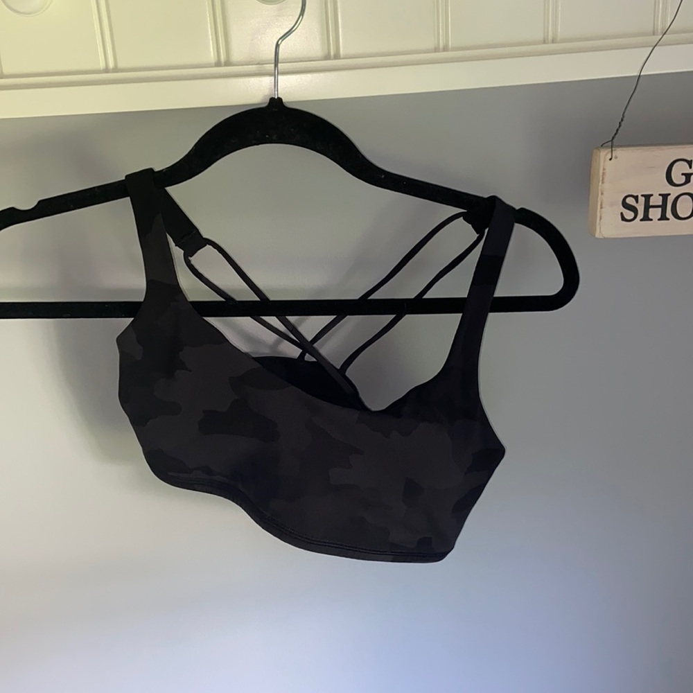 Lululemon free to be bra